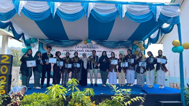SMAS Al Ma’arif Cilegon Terbitkan Buku Kedua, Bukti Konsistensi Gerakan Literasi Sekolah