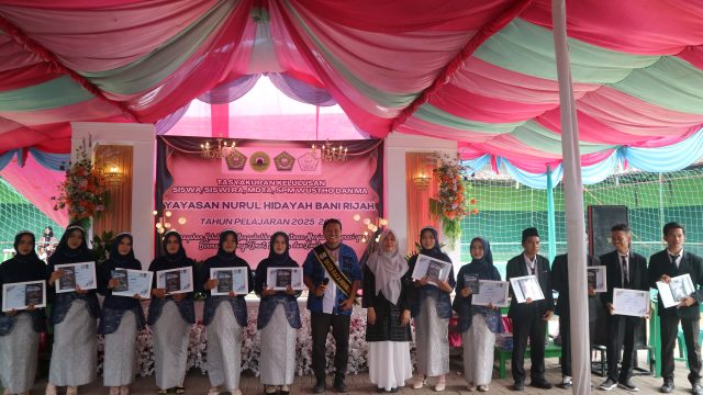 Tasyakuran Kelulusan, MAS Nurul Hidayah Bojonegara Luncurkan Enam Buku Karya Guru dan Siswa